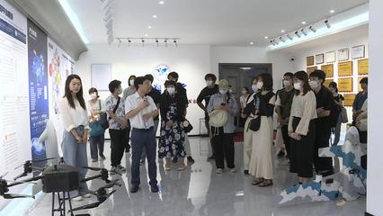 “國(guó)際友城青年領(lǐng)袖對(duì)話(huà)江西”活動(dòng)走進(jìn)九江市 共話(huà)會(huì)議會(huì)展服務(wù)新篇章